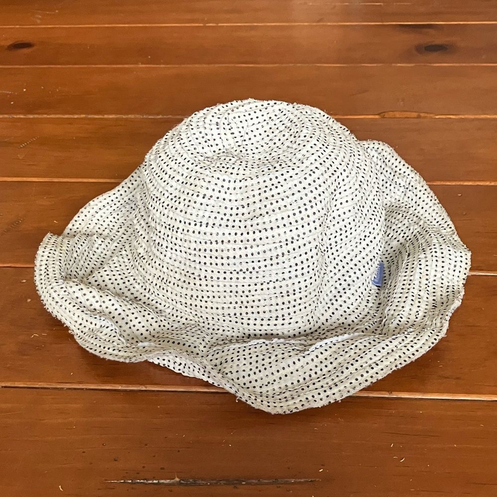 Wallaroo Petite Scrunchie Hat